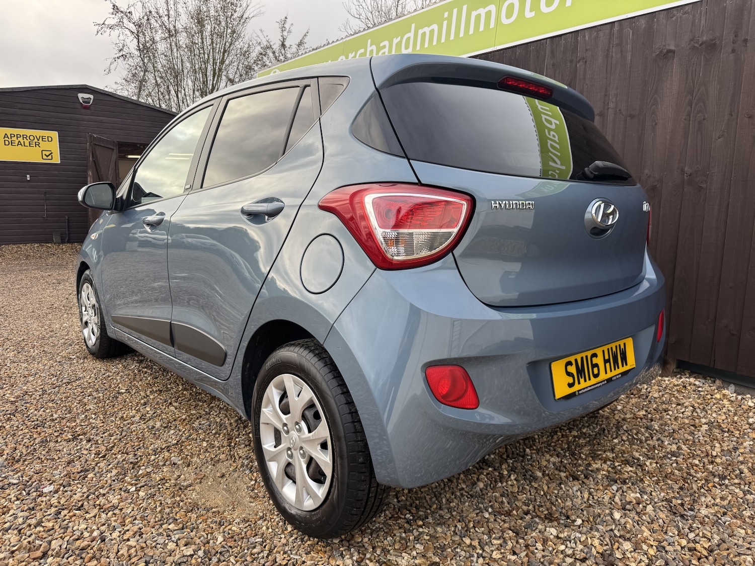 Used Hyundai i10 2016 for sale - 76631505: Photo 4