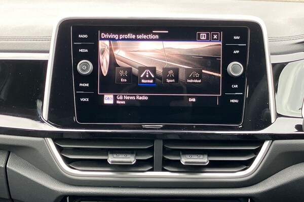 Used Volkswagen T-Roc 2025 for sale - 76259280: Photo 24