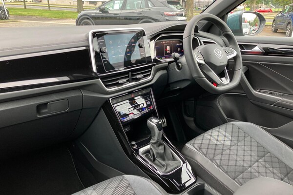 Used Volkswagen T-Roc 2025 for sale - 76259280: Photo 2