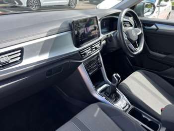 Used Volkswagen T-Roc 2023 for sale - 74989494: Photo
