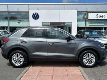 Used Volkswagen T-Roc 2023 for sale - 74989494: Photo
