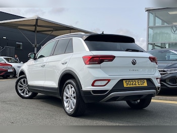 Used Volkswagen T-Roc 2022 for sale - 75539607: Photo