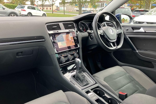 Used Volkswagen Golf 2020 for sale - 76189529: Photo 2