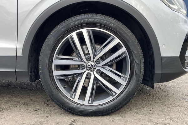 Used Volkswagen Tiguan 2021 for sale - 76226406: Photo 5