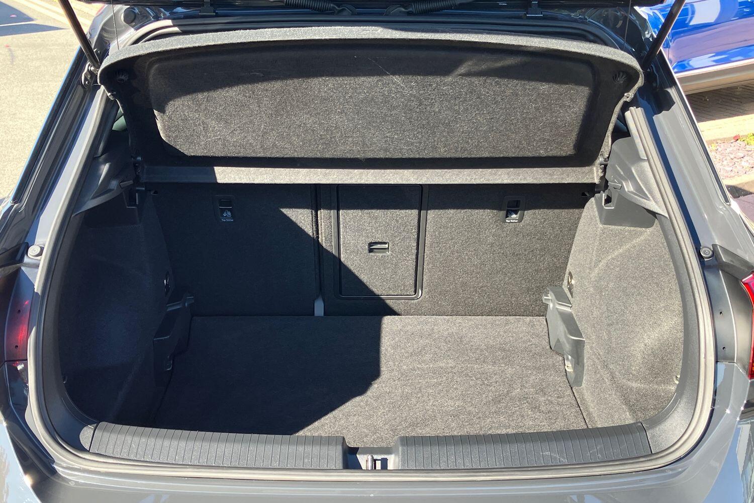 Used Volkswagen T-Roc 2021 for sale - 76122732: Photo 11