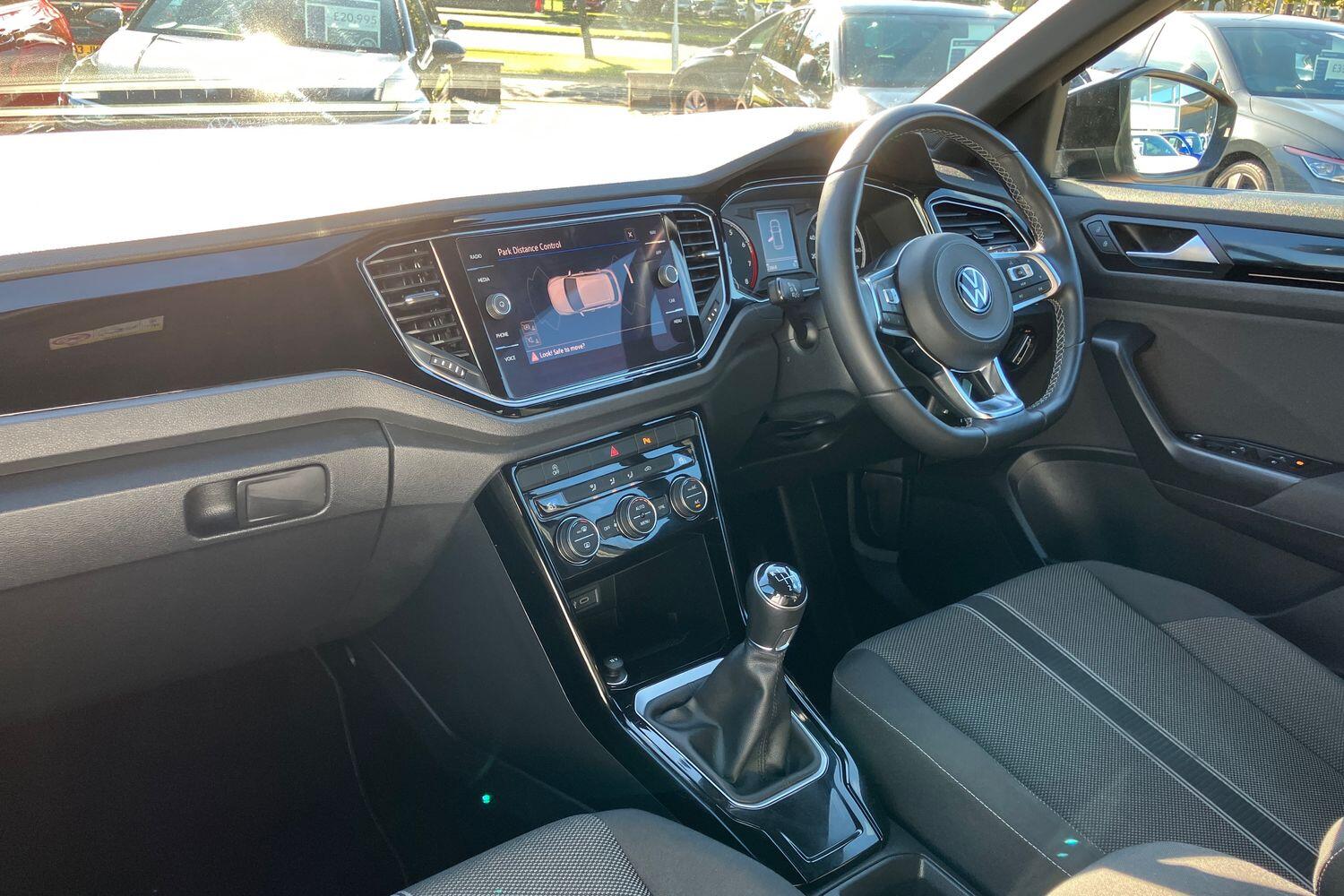 Used Volkswagen T-Roc 2021 for sale - 76122732: Photo 2