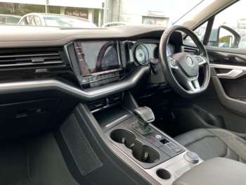 Used Volkswagen Touareg 2019 for sale - 74850068: Photo