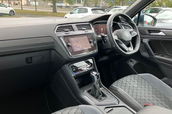Used Volkswagen Tiguan 2023 for sale - 75677958: Photo 2