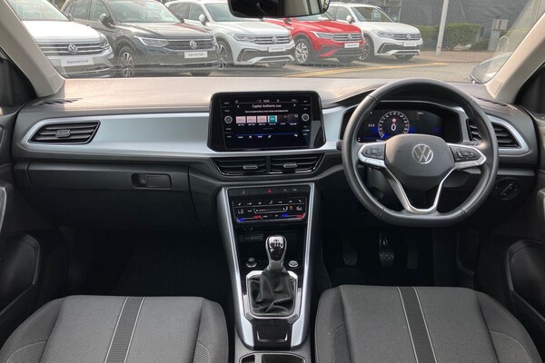 Used Volkswagen T-Roc 2024 for sale - 75493925: Photo 10
