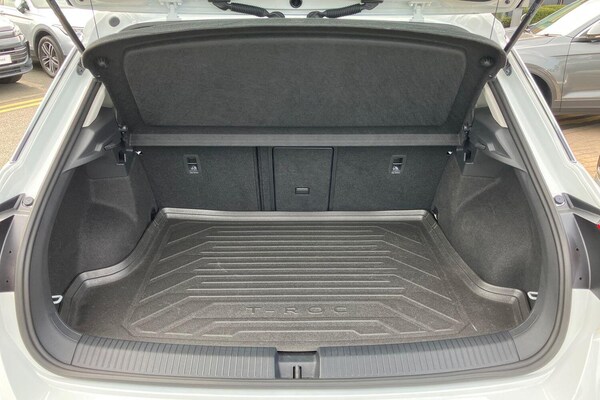 Used Volkswagen T-Roc 2024 for sale - 75493925: Photo 11
