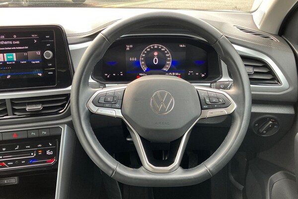 Used Volkswagen T-Roc 2024 for sale - 75493925: Photo 13