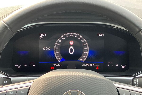 Used Volkswagen T-Roc 2024 for sale - 75493925: Photo 15