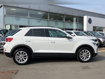 Used Volkswagen T-Roc 2024 for sale - 75493925: Photo