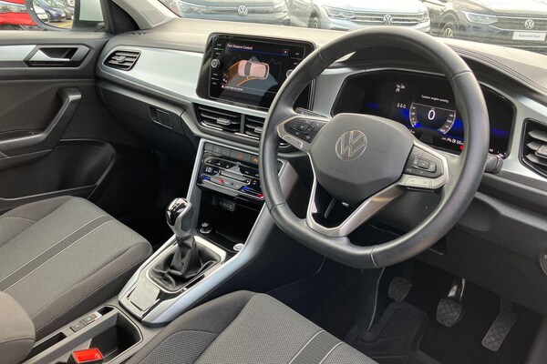 Used Volkswagen T-Roc 2024 for sale - 75493925: Photo 6