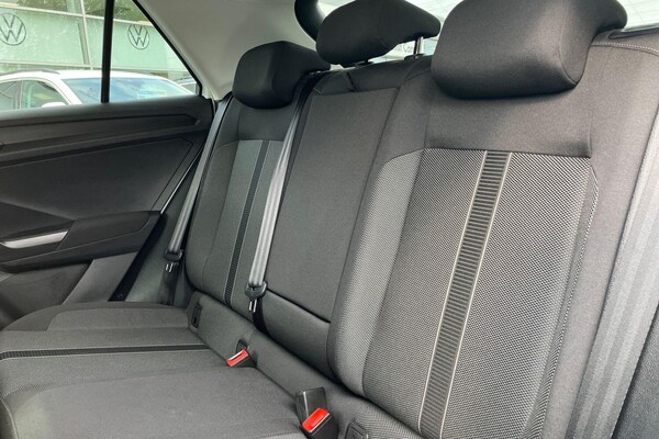 Used Volkswagen T-Roc 2024 for sale - 75493925: Photo 9