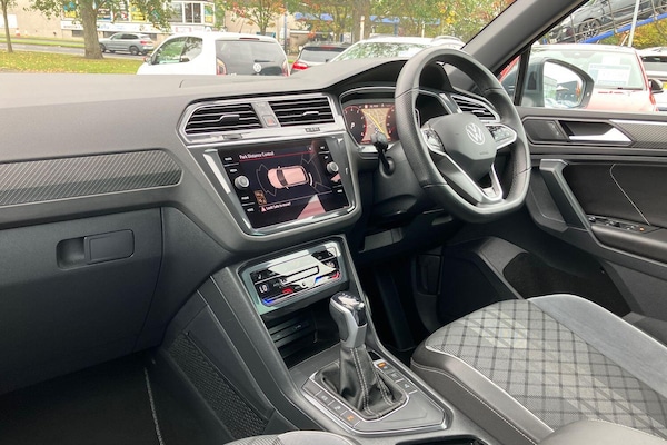 Used Volkswagen Tiguan 2023 for sale - 76189548: Photo 2