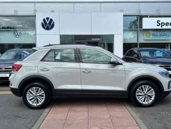 Used Volkswagen T-Roc 2023 for sale - 74989699: Photo