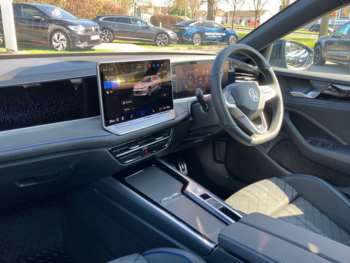 Used Volkswagen Passat 2025 for sale - 74849581: Photo