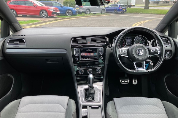 Used Volkswagen Golf 2017 for sale - 75334690: Photo 10