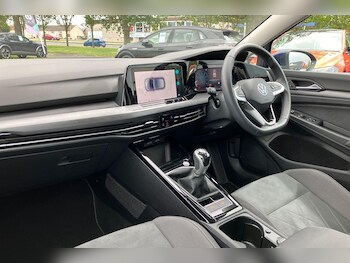 Used Volkswagen Golf 2023 for sale - 75127835: Photo