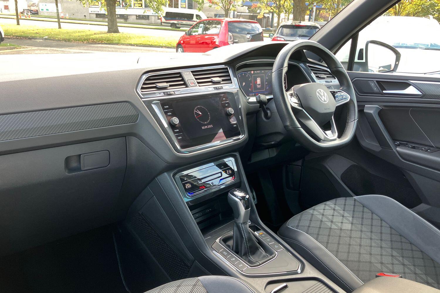 Used Volkswagen Tiguan 2023 for sale - 76121347: Photo 2