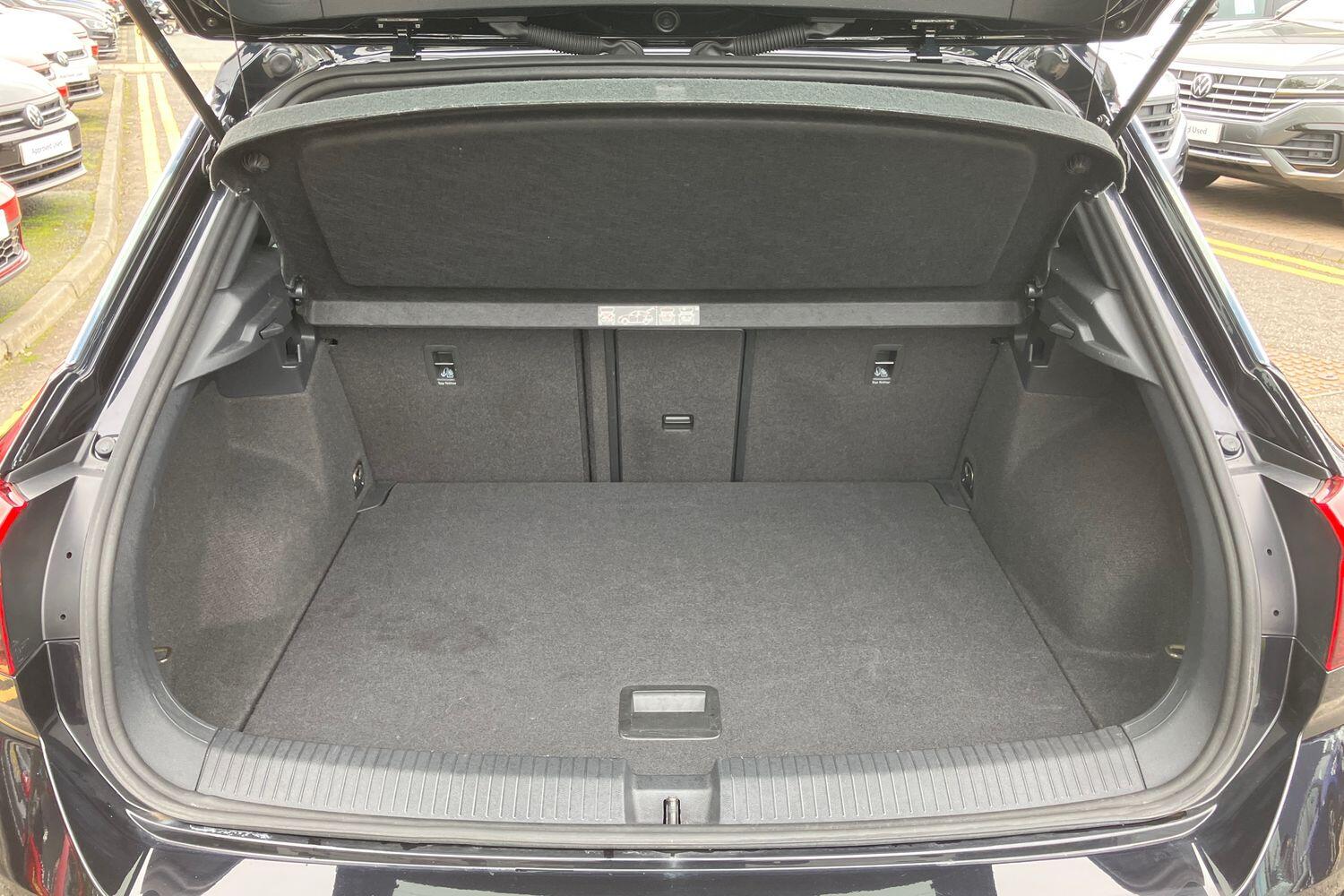 Used Volkswagen T-Roc 2020 for sale - 76121899: Photo 11
