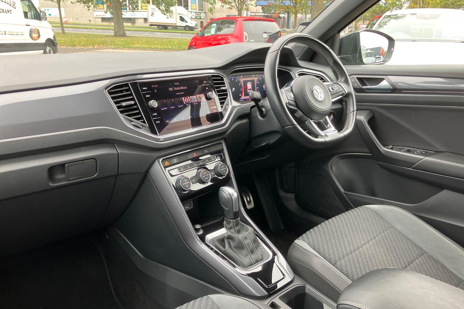 Used Volkswagen T-Roc 2020 for sale - 76121899: Photo 2