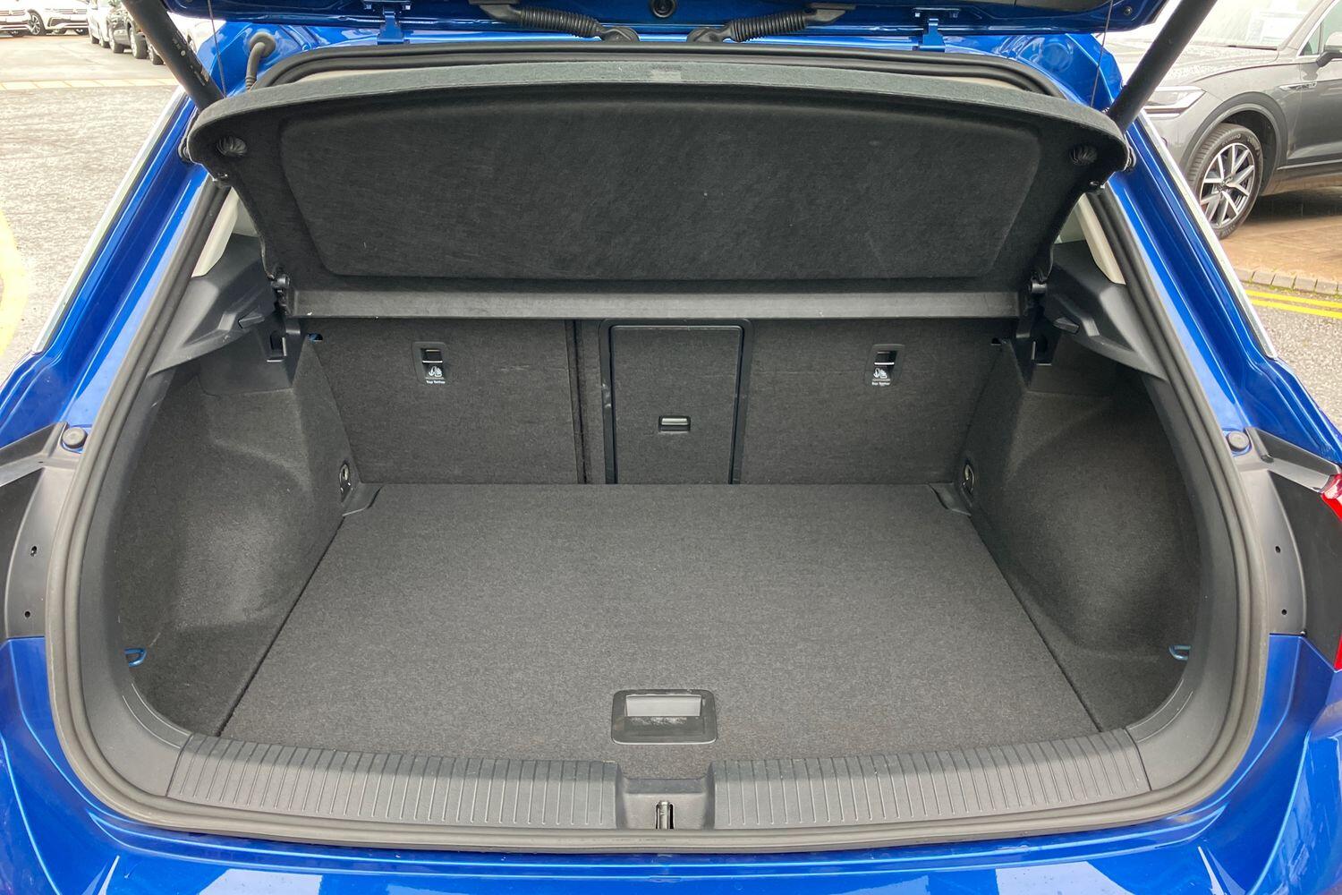 Used Volkswagen T-Roc 2022 for sale - 76122069: Photo 11
