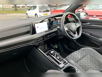 Used Volkswagen Golf 2023 for sale - 76189488: Photo 2