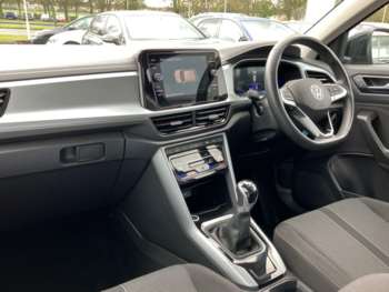 Used Volkswagen T-Roc 2023 for sale - 74849514: Photo