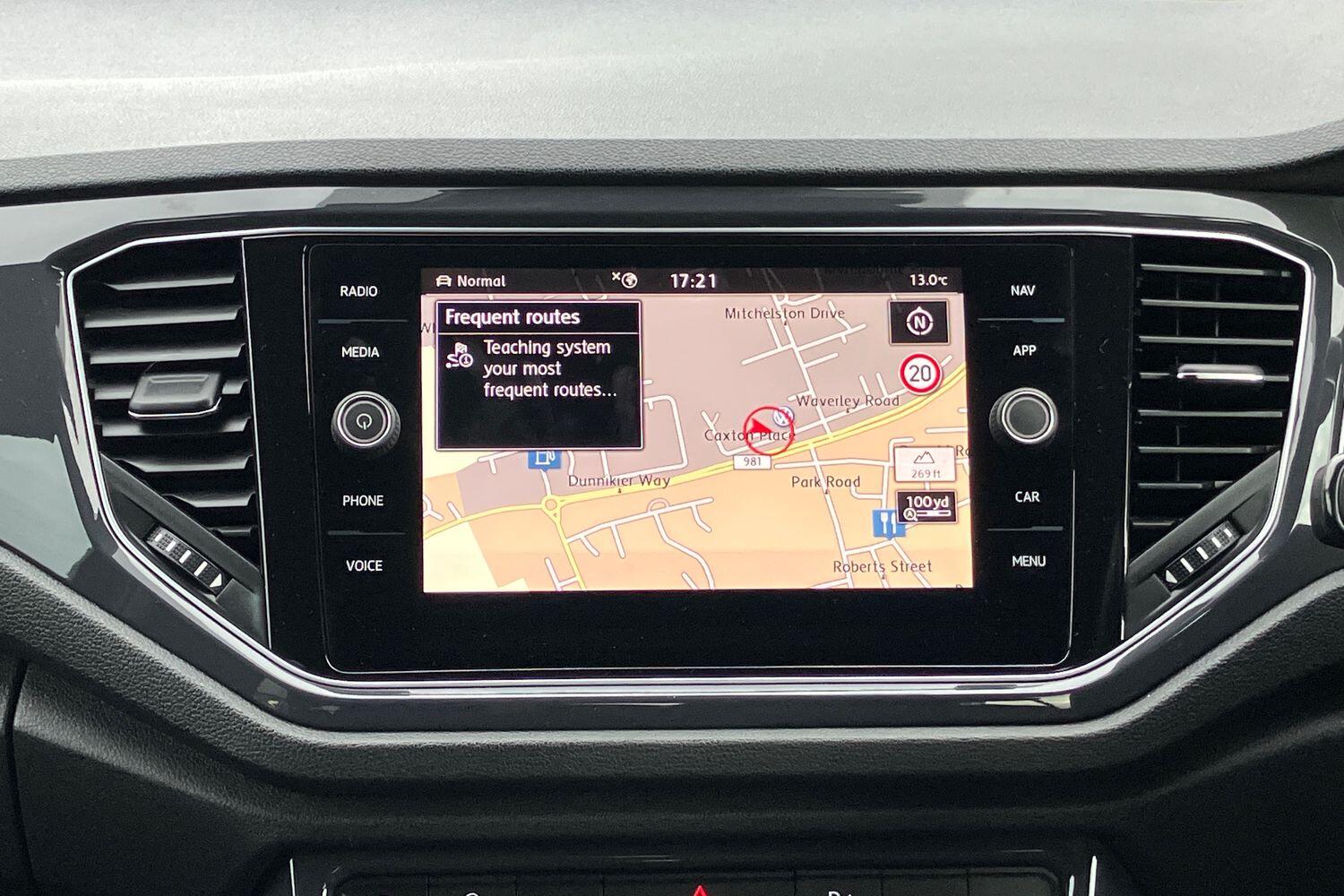 Used Volkswagen T-Roc 2019 for sale - 76121530: Photo 12