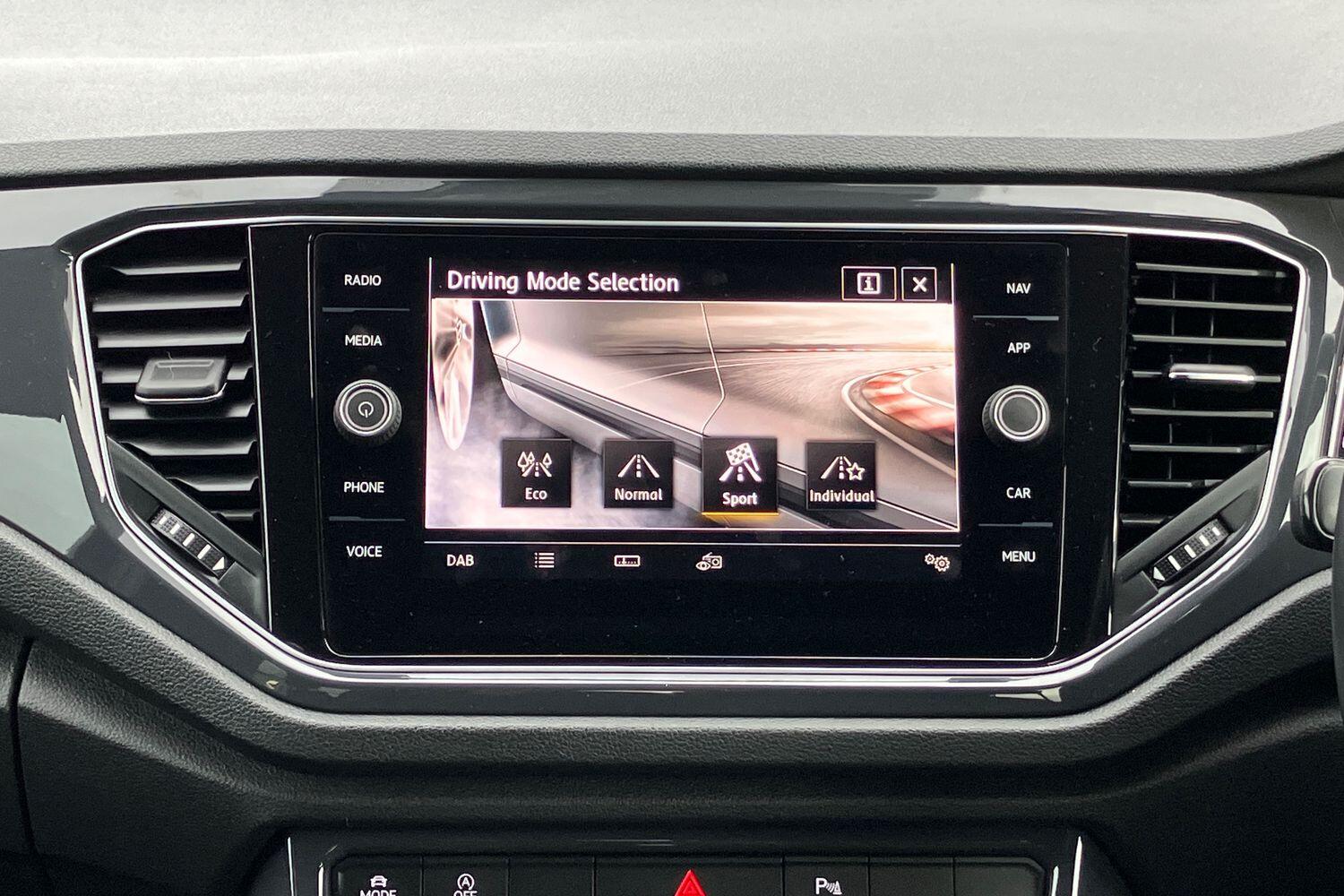 Used Volkswagen T-Roc 2019 for sale - 76121530: Photo 28