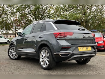 Used Volkswagen T-Roc 2021 for sale - 76259607: Photo
