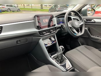 Used Volkswagen T-Roc 2022 for sale - 75430344: Photo