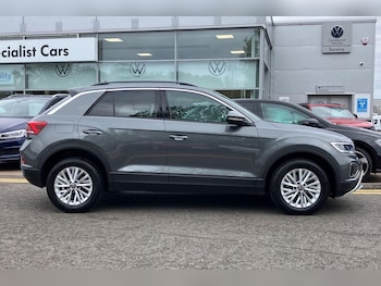 Used Volkswagen T-Roc 2022 for sale - 75430344: Photo
