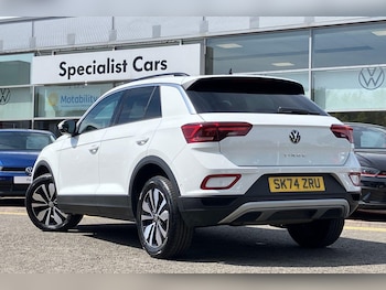 Used Volkswagen T-Roc 2024 for sale - 75564372: Photo