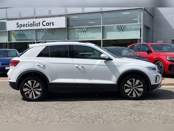 Used Volkswagen T-Roc 2024 for sale - 75564372: Photo