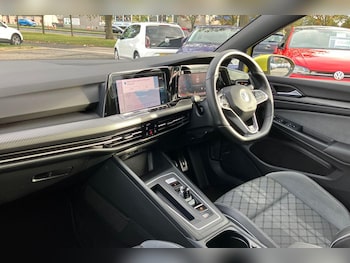 Used Volkswagen Golf 2020 for sale - 76228018: Photo 2
