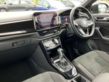 Used Volkswagen T-Roc 2023 for sale - 74849940: Photo