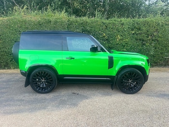 Used Land Rover Defender 2024 for sale - 79293819: Photo