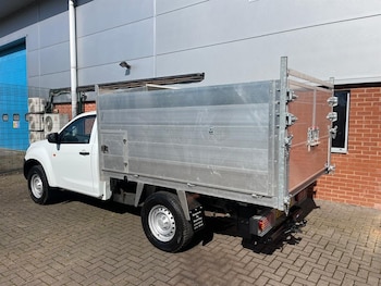 Used Isuzu D-Max 2017 for sale - 75570346: Photo