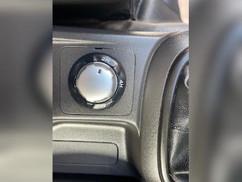 Used Isuzu D-Max 2017 for sale - 75570346: Photo