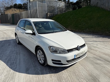 Volkswagen - Golf