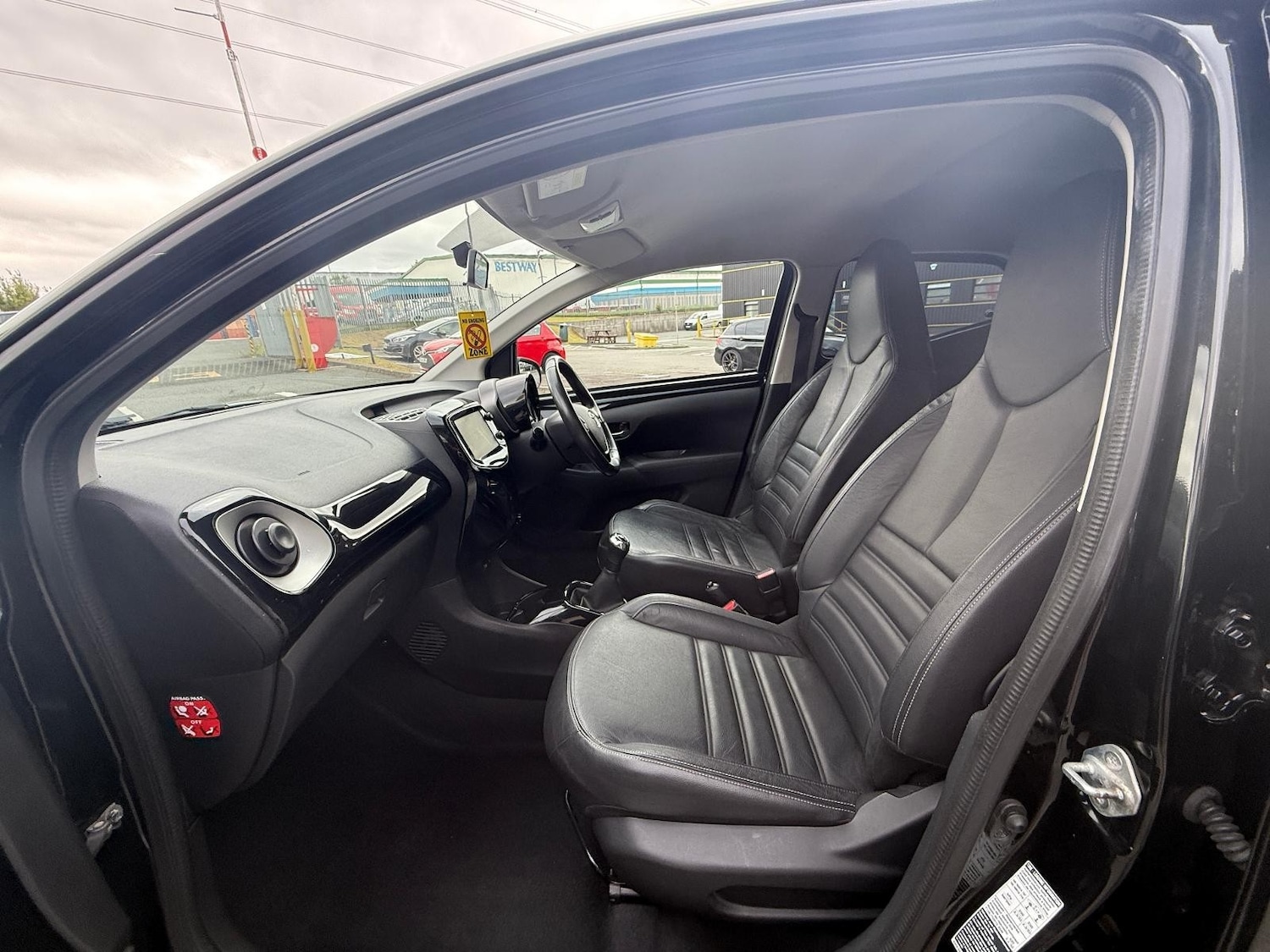 Used Toyota AYGO 2015 for sale - 75726602: Photo 10