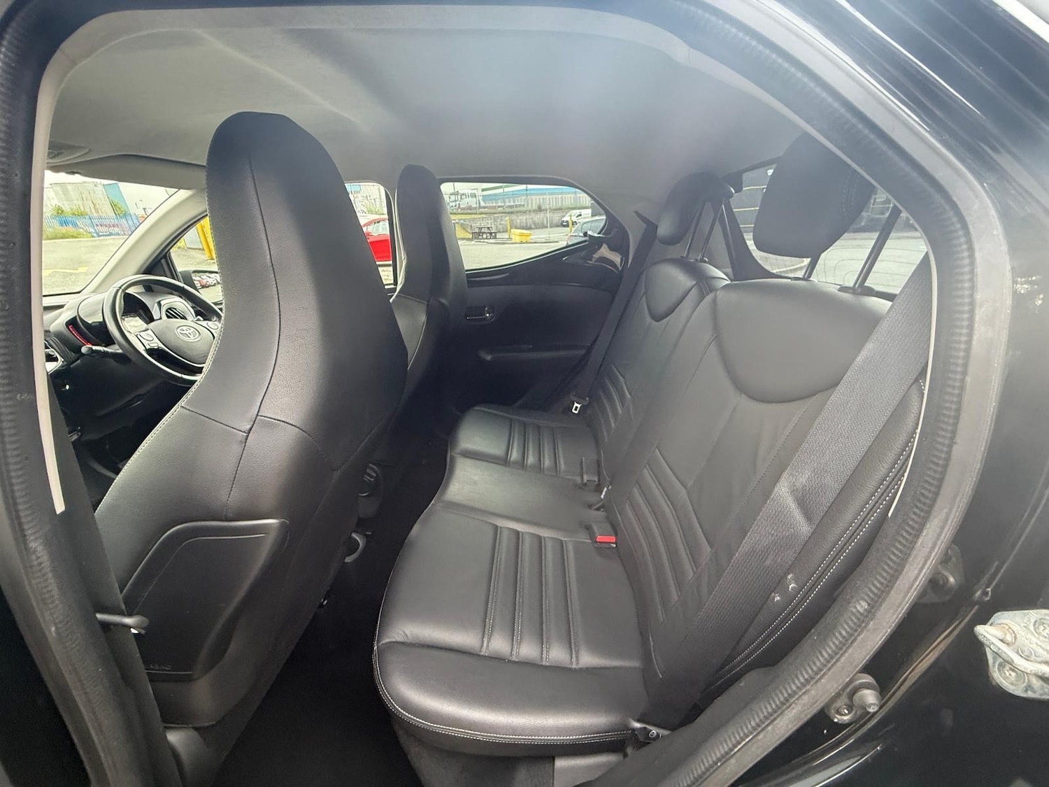 Used Toyota AYGO 2015 for sale - 75726602: Photo 11