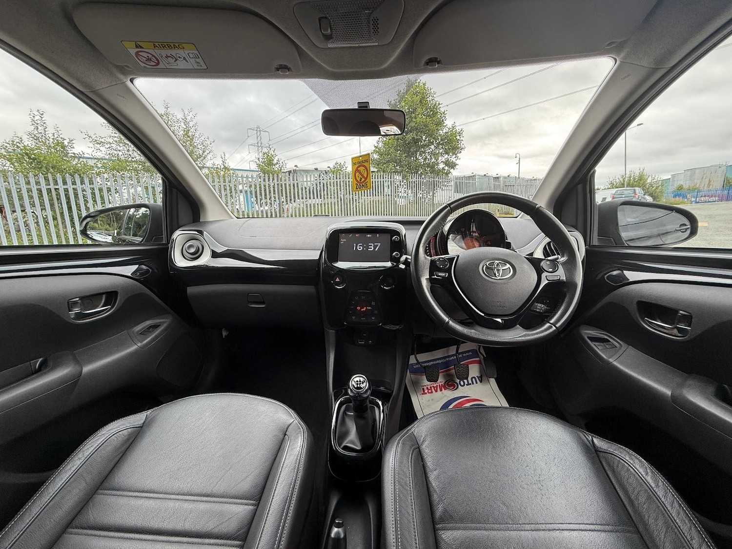 Used Toyota AYGO 2015 for sale - 75726602: Photo 13