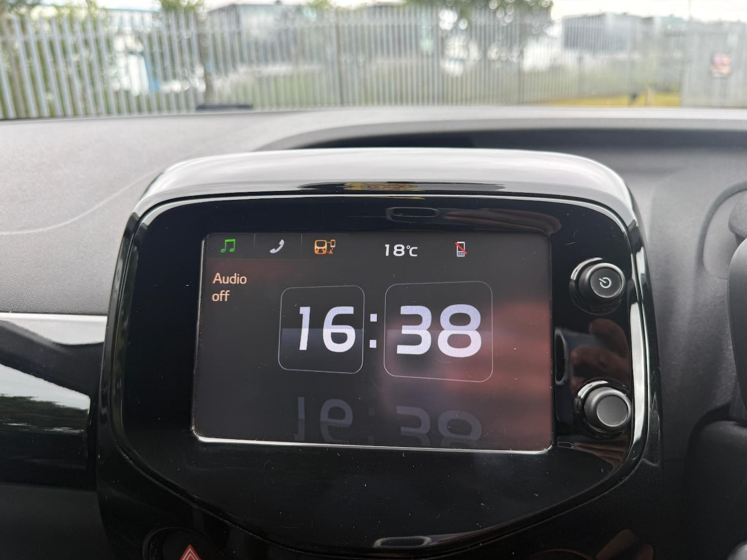 Used Toyota AYGO 2015 for sale - 75726602: Photo 19