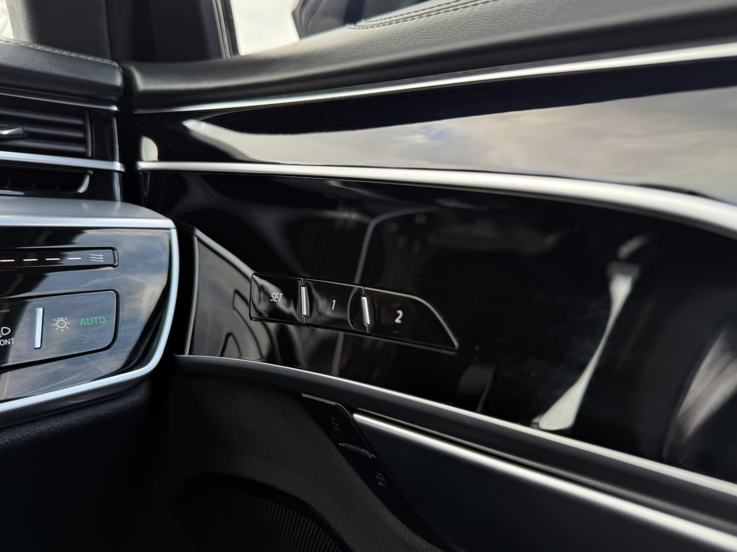 Used Audi A8 2022 for sale - 77650973: Photo 42