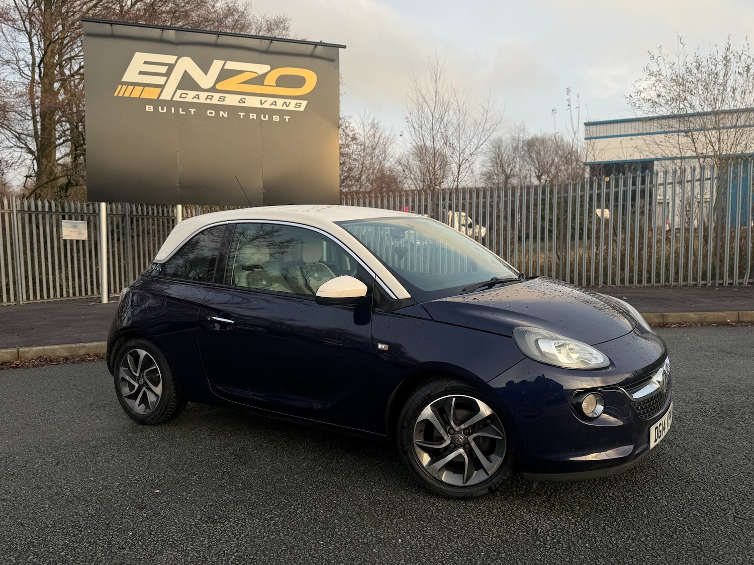 Used Vauxhall ADAM 2014 for sale - 77047868: Photo 2