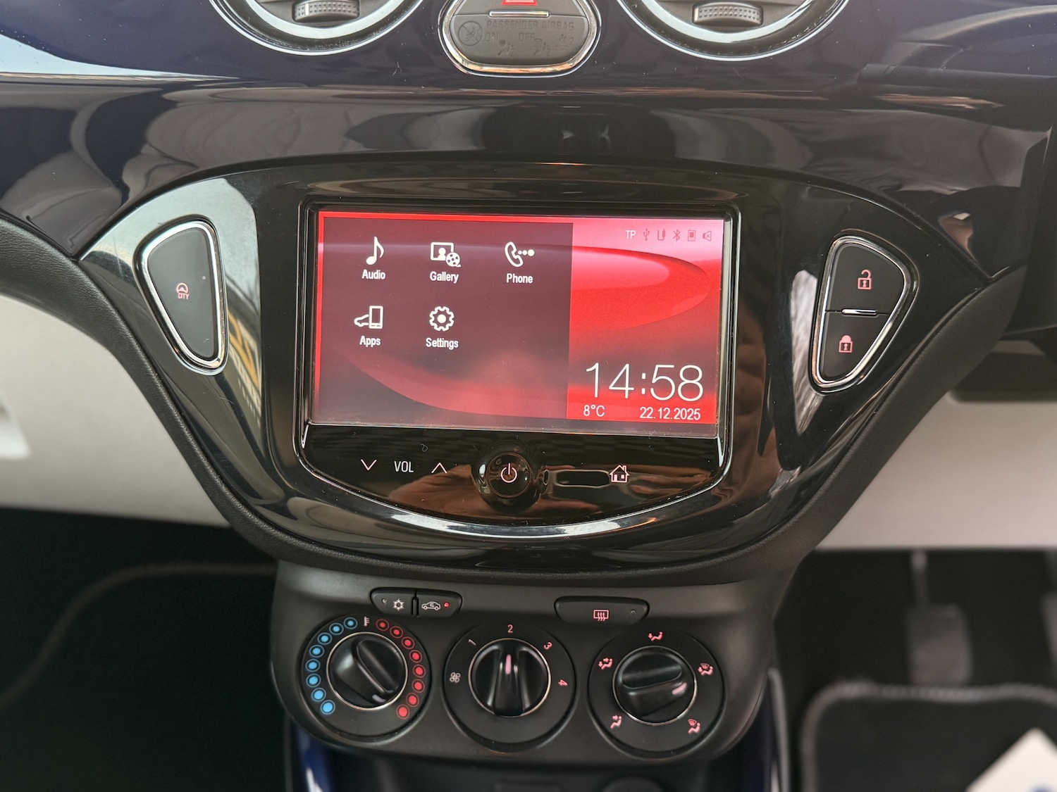 Used Vauxhall ADAM 2014 for sale - 77047868: Photo 36